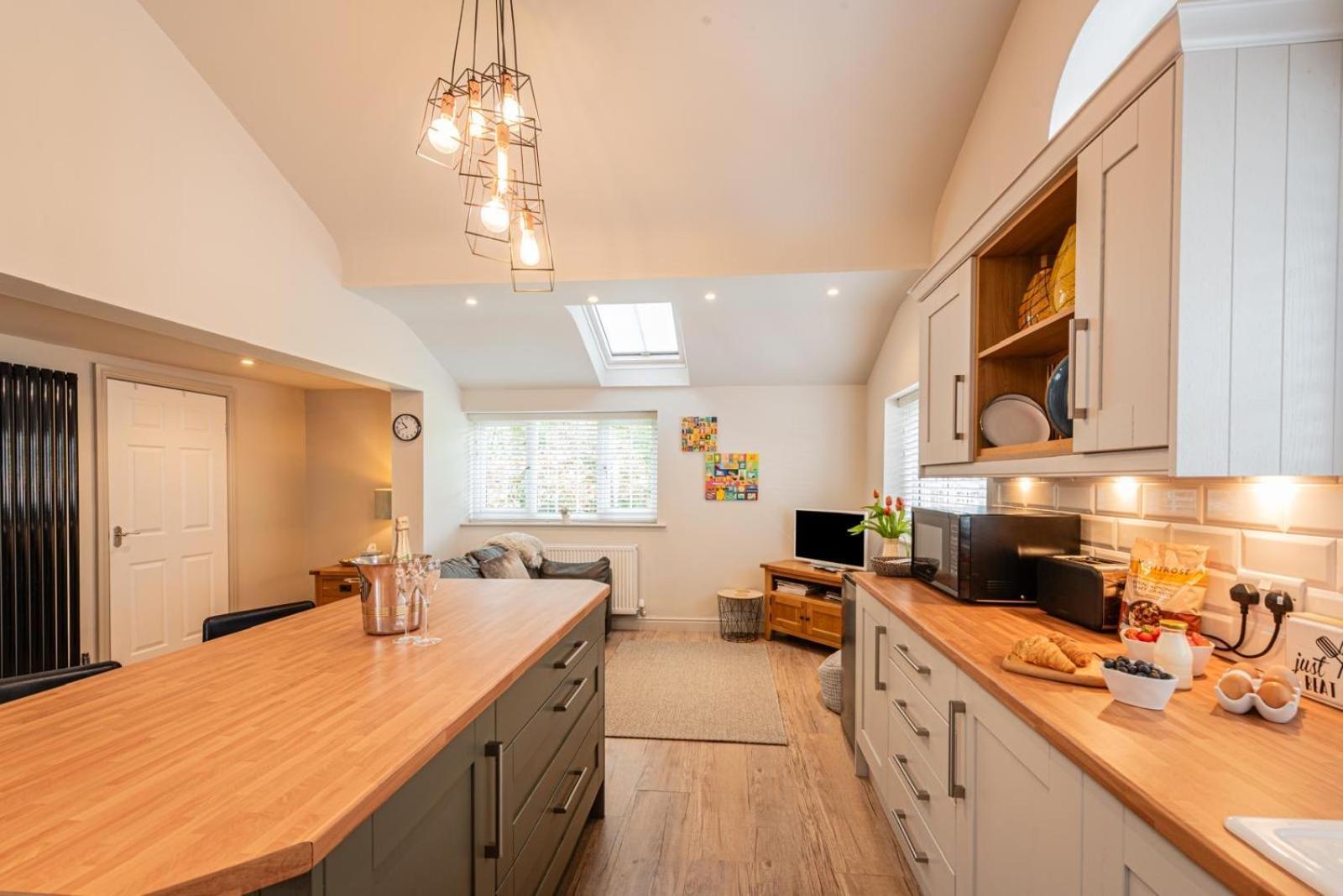 Quiet Self Contained Cottage Near Delamere Forest Cuddington  Buitenkant foto
