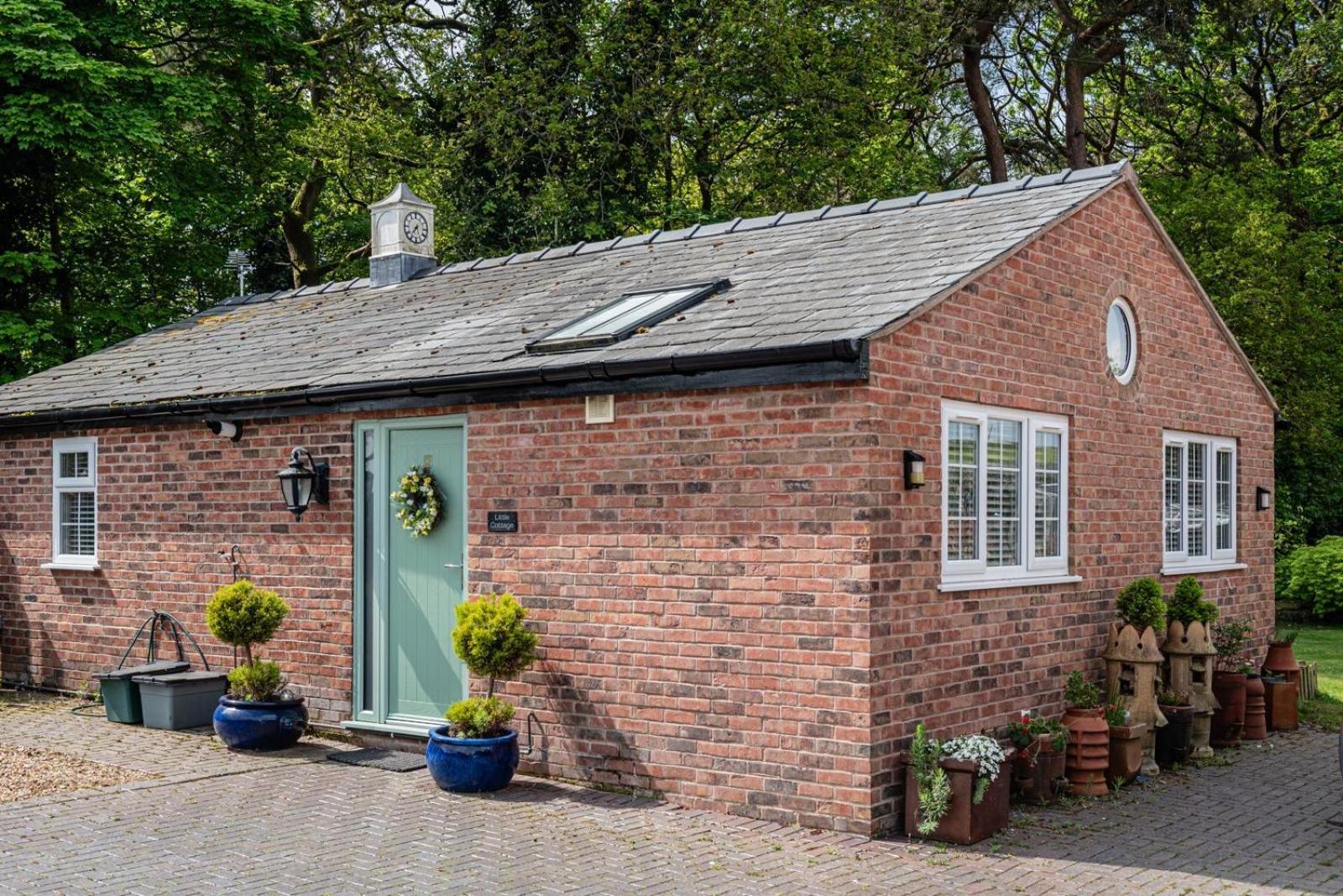 Quiet Self Contained Cottage Near Delamere Forest Cuddington  Buitenkant foto