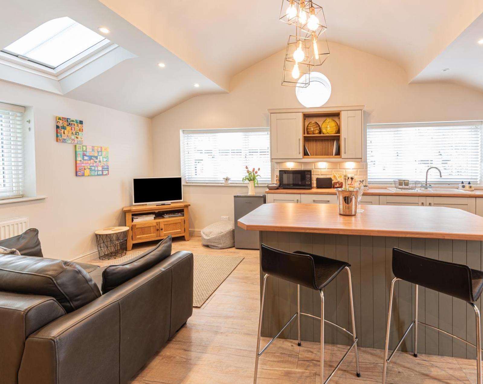 Quiet Self Contained Cottage Near Delamere Forest Cuddington  Buitenkant foto